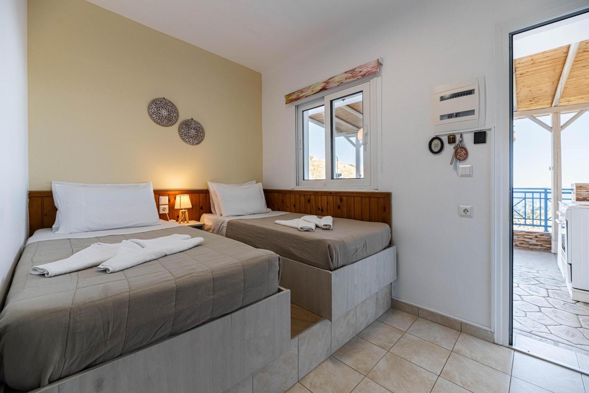 Aperanto Galazio Apartment Archangelos  Exterior foto