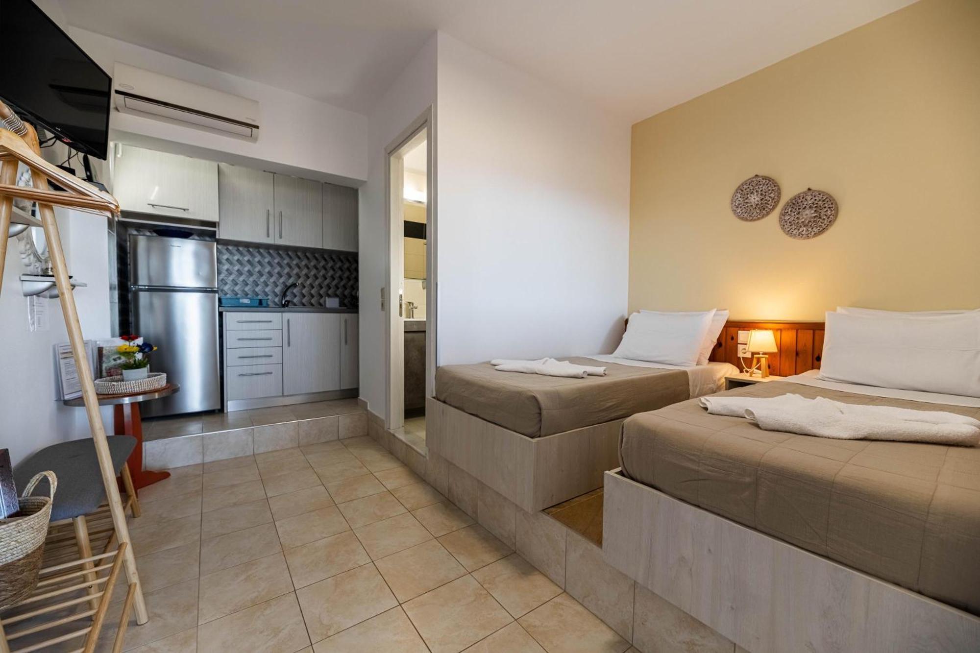 Aperanto Galazio Apartment Archangelos  Exterior foto